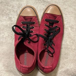 Converse Chuck Taylor Low Top Shoes